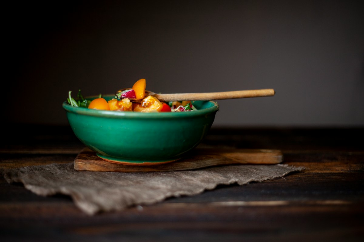 Salad buah dengan dressing yogurt